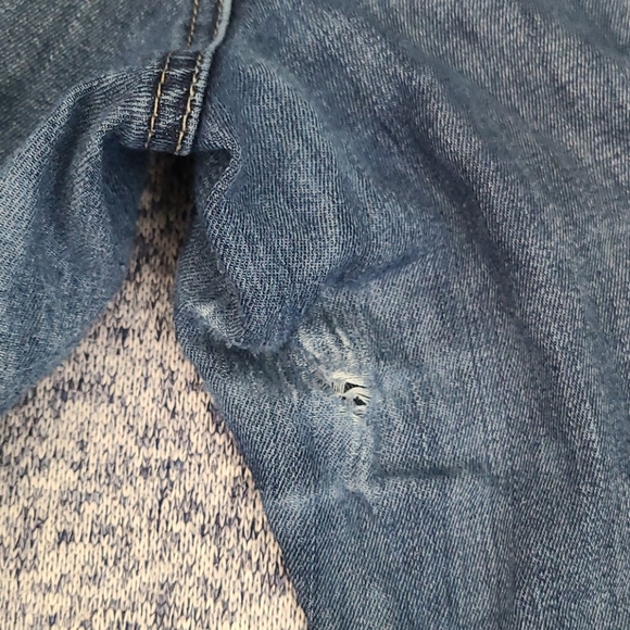 Lucky Brand ankle length mid rise ripped jeans - Picture 4 of 6